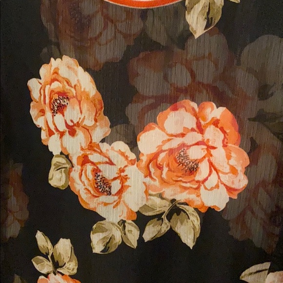 Sheer Floral Top - Picture 2 of 4